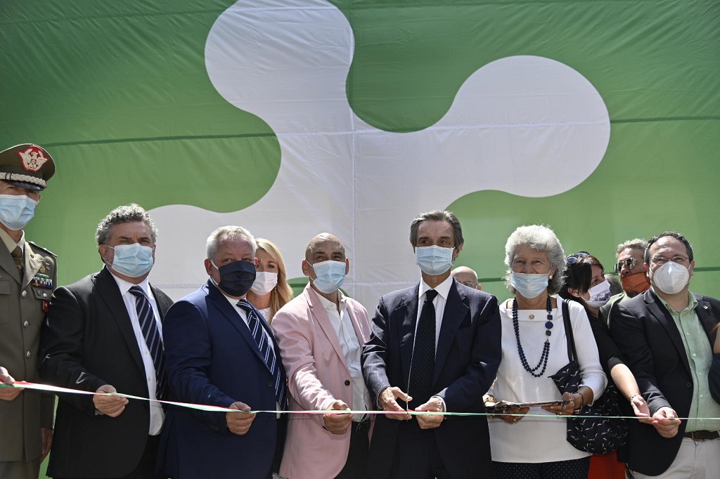 Questa immagine ha l'attributo alt vuoto; il nome del file è inaugurazione.jpg