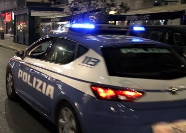 Dramma nella notte tra giovedì e venerdì 25 ottobre a Sesto San Giovanni, dove un uomo di 36 anni di origine straniera è stato vittima di un'aggressione a colpi di coltello in Piazza 1° Maggio, proprio davanti alla stazione.