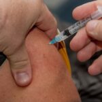 Vaccinazioni, in sei giorni in Lombardia somministrate 31mila dosi tra antinfluenzale, Covid e altre tipologie