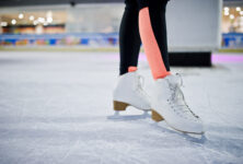 Sesto, a Cascina Gatti aperta fino all’8 gennaio la pista di pattinaggio sul ghiaccio