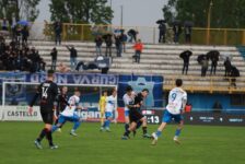 Le parole di Vecchi influenzano l’arbitro Ursini di Pescara: Pro Sesto penalizzata col Vicenza. Al Breda finisce 1-1 con tante polemiche