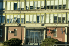 Milano, 13 agenti arrestati e 8 sospesi per maltrattamenti al carcere minorile Beccaria