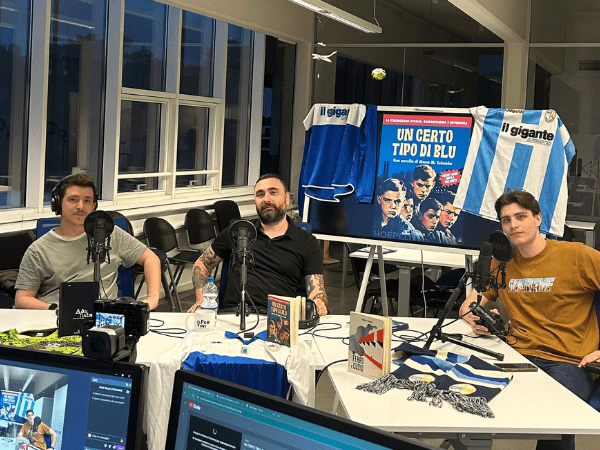 Il Pertini Radio ospita Marco Colombo per l'uscita di "Un certo tipo di blu"