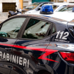 Milano, 89enne salvato dai carabinieri: tentava di gettarsi dal balcone