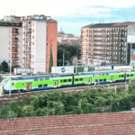Milano, deraglia un treno: diversi feriti