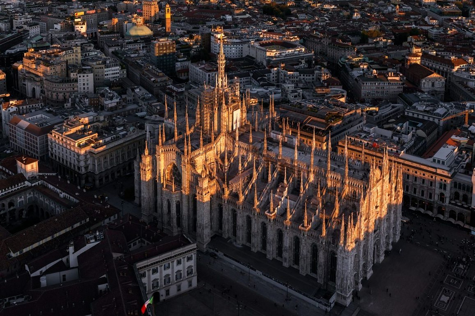 Milano, il sindaco Sala si esprime sul turismo in crescita e sulla gestione del traffico