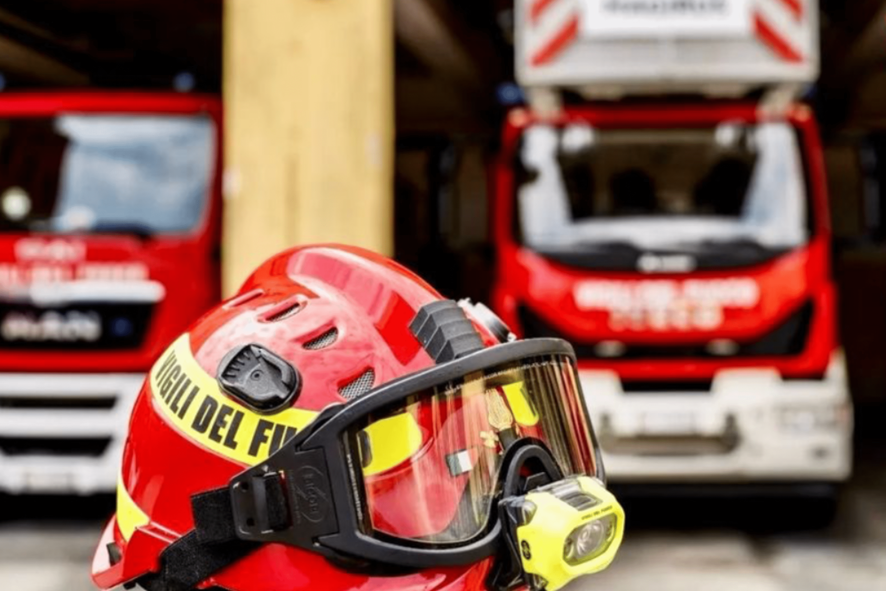Incendio a Bresso, vittima un uomo di 60 anni: intervento dei Vigili del Fuoco sestesi