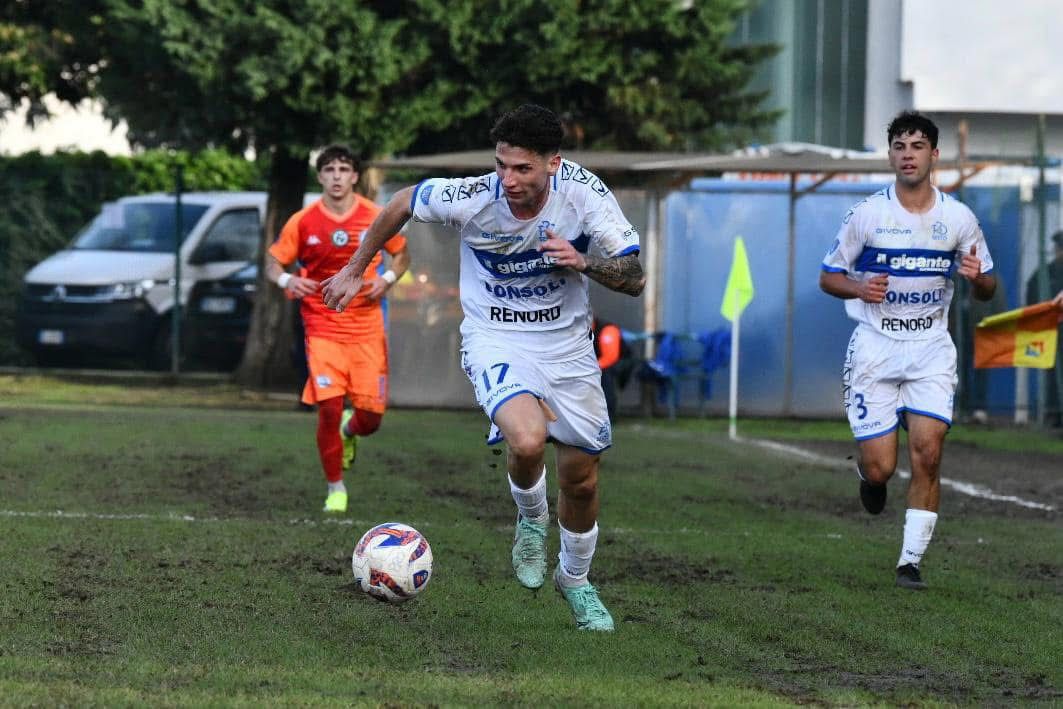 Pro Sesto, denuncia shock di un calciatore contro l'arbitro