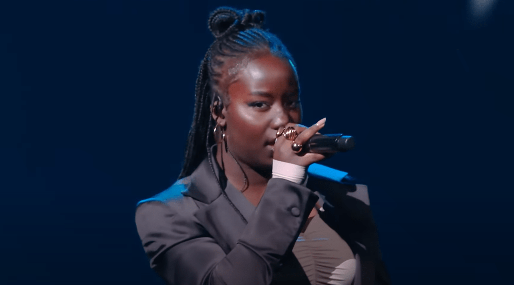 Mimì Caruso, studentessa di Sesto San Giovanni, vola in semifinale a X-Factor