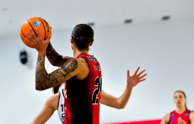 Il Geas Basket trionfa contro Derthona: una vittoria di squadra a Tortona