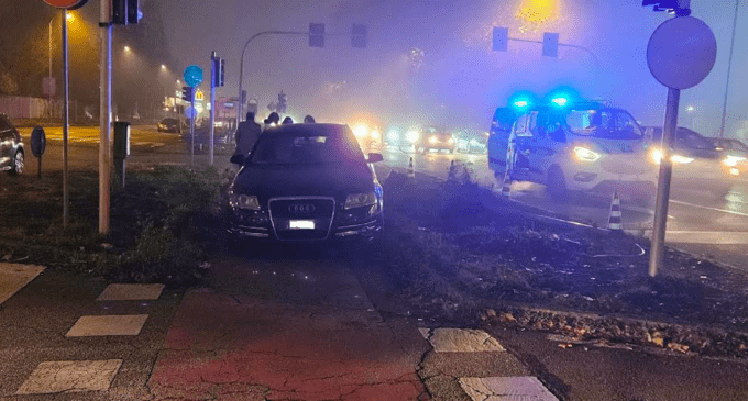Scappa dopo un incidente tra Sesto San Giovanni e Cinisello: beccato e denunciato