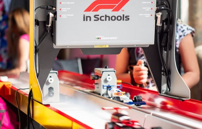 Sesto San Giovanni protagonista a "F1 in Schools" con i ragazzi dei Salesiani
