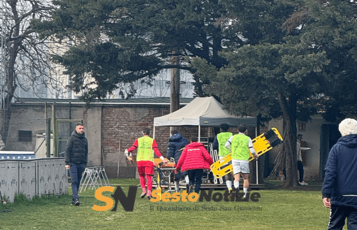 Tifoso del Chievo cade dagli spalti dopo la sfida con la Pro Sesto: è grave
