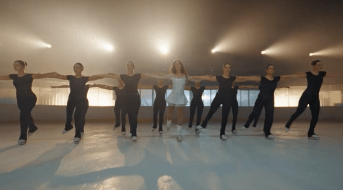 Clara porta Sesto San Giovanni a Sanremo: il videoclip di "Febbre" girato al Palasesto