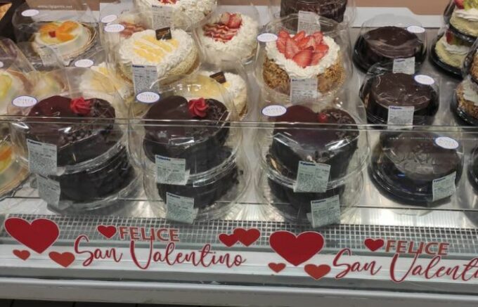 San Valentino, boom di richieste per le torte a forma di cuore