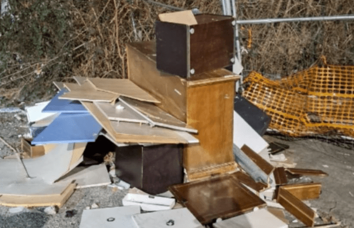 Sesto San Giovanni, beccato ad abbandonare i rifiuti in strada: multato