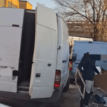 Sesto San Giovanni, abbandona rifiuti in strada: identificato dalla Polizia locale