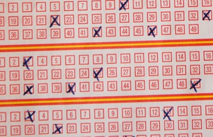 Cologno Monzese, giocata fortunata alla lotteria: vinti 12.500 euro