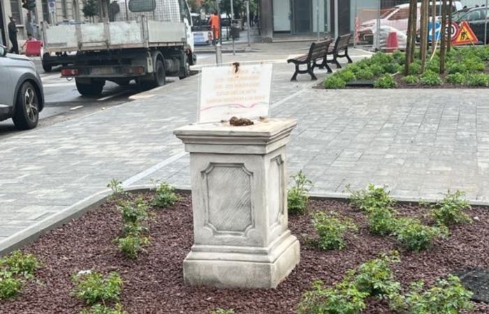 Sesto San Giovanni, escrementi sul monumento intitolato a Ramelli e Pedenovi