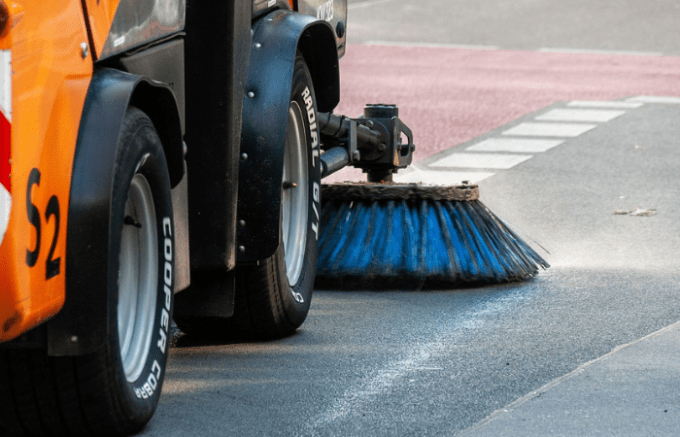 Sesto San Giovanni, pulizia straordinaria delle strade: scattano i divieti di sosta