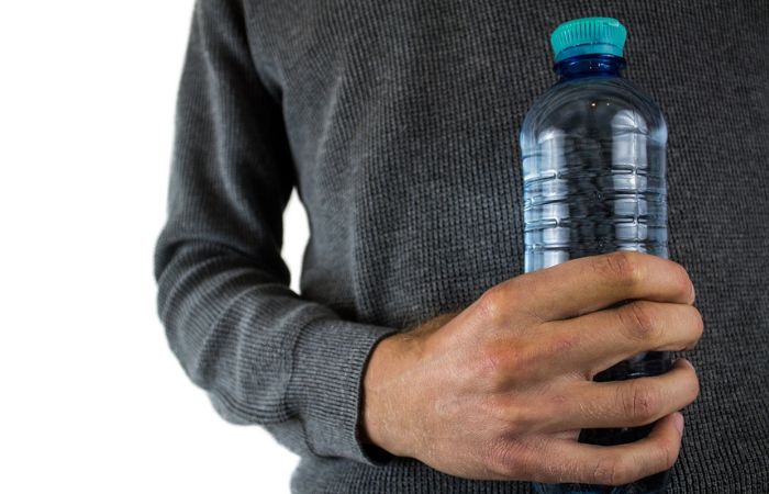 Caldo record: acqua +20%, meloni +25%, gelati +15%, cosa comprano i lombardi