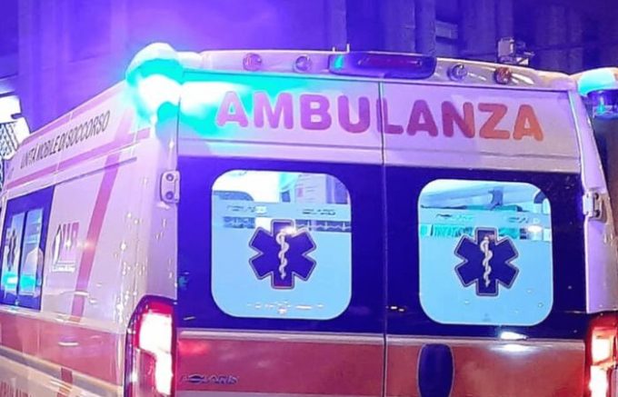 Incidente auto-monopattino a Milano: muore un 20enne di Cinisello Balsamo