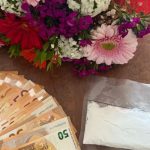 Sesto San Giovanni, droga nascosta nel bouquet di fiori: arrestato