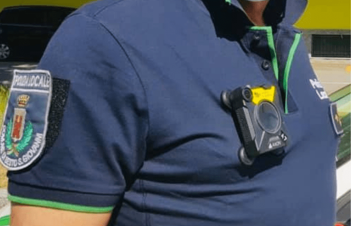 Nuova strumentazione in arrivo per la polizia locale di Sesto San Giovanni. Nello scorso mese di marzo Regione Lombardia aveva infatti finanziato 99 richieste, per un totale di 2,5 milioni di euro, per l’acquisto di dotazioni tecnico strumentali, rinnovo e incremento del parco veicoli delle Polizie locali per il 2025. Tra i Comuni assegnatari del contributo anche Sesto San Giovanni.