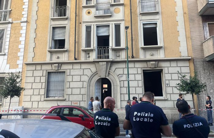 Sesto San Giovanni, incendio in via Fogagnolo: sul cadavere presenti ferite da coltello