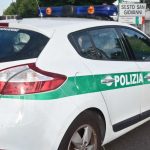 Sesto San Giovanni, cane chiuso in auto sotto il sole: salvato dalla Polizia locale