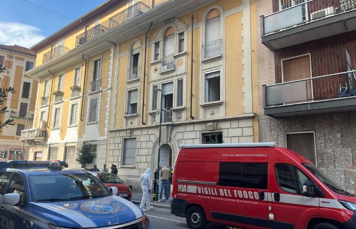 Sesto San Giovanni, incendio nella notte in un appartamento: un morto