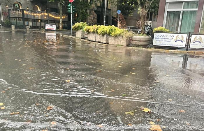 Sesto San Giovanni, allagata Piazza IV Novembre: disagi a Sesto Rondò