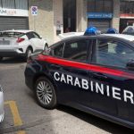 Sesto San Giovanni, chiama i carabinieri minacciando gesto estremo: salvata una donna