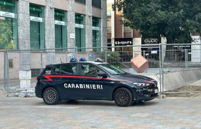 Sesto San Giovanni, controlli al Rondò: Carabinieri in azione in piazza e in metro