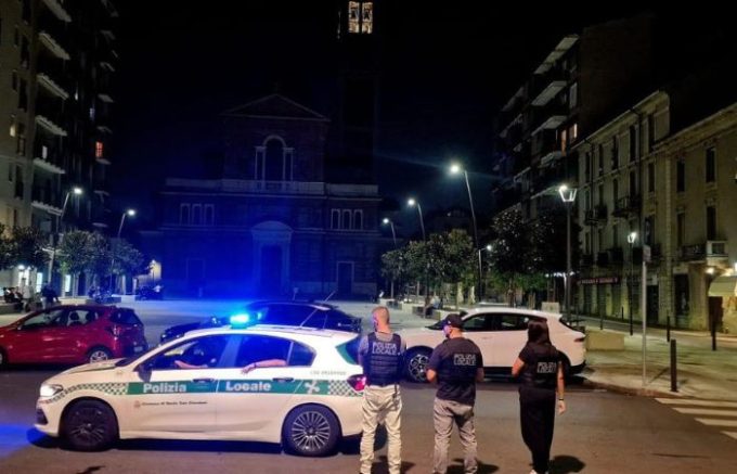 Sesto San Giovanni, controlli serali della Polizia locale: 16 violazioni in una notte