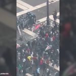 Milano, corteo pro Pal. Le immagini dall'alto della guerriglia urbana