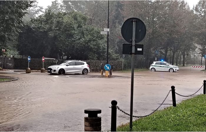 Seveso esondato, continua la pioggia: Sesto San Giovanni resta sotto osservazione