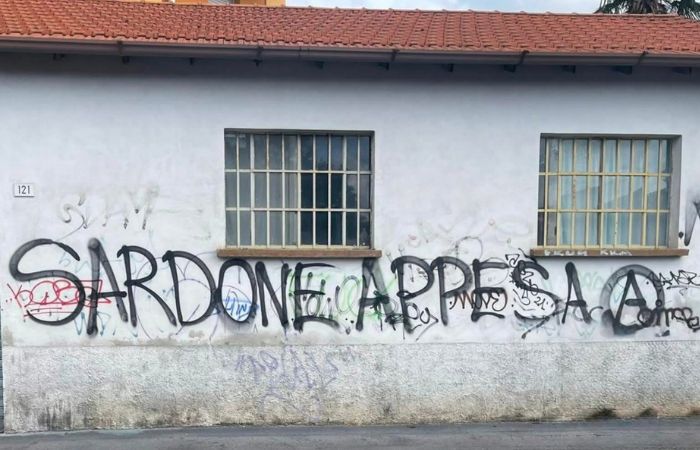 Scritte contro Silvia Sardone a Sesto San Giovanni, la politica replica: “non arretrerò di un millimetro”