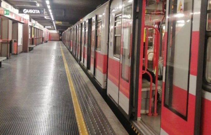 Linea M1 sospesa, treni bloccati verso Sesto San Giovanni