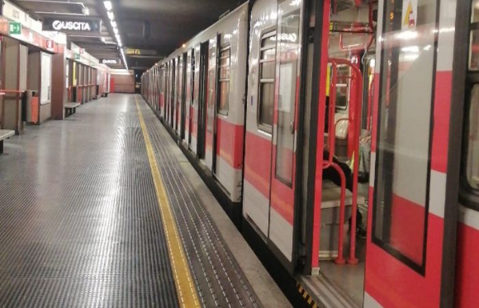 Linea M1 sospesa, treni bloccati verso Sesto San Giovanni