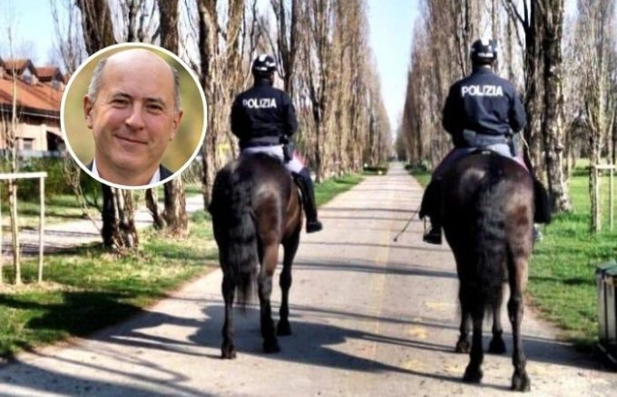 parco nord polizia a cavallo simone cairo
