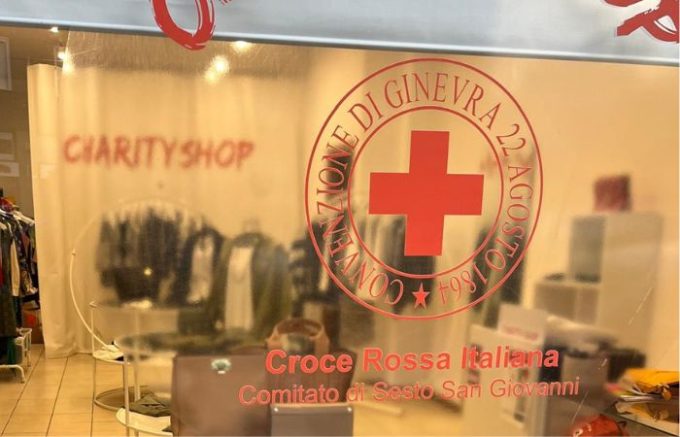 Sesto San Giovanni, l’iniziativa benefica della Croce Rosa per fare scorta di libri