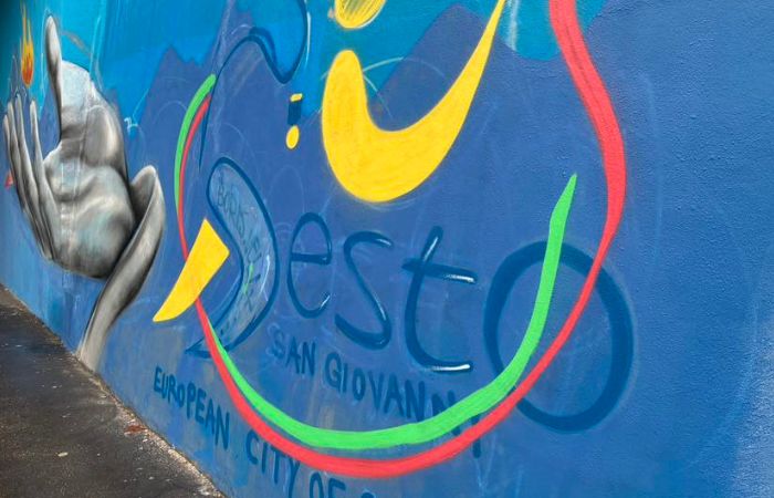 Sesto San Giovanni, l'inaugurazione del murale per il passaggio della Fiamma Olimpica