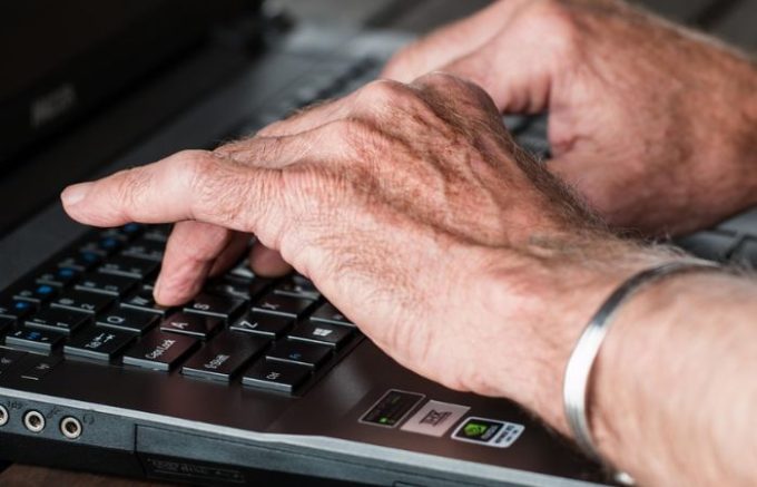 A Sesto San Giovanni torna il corso 'digital' gratis per gli over 60