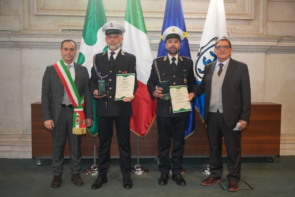 Due agenti della Polizia Locale di Sesto San Giovanni premiati da Regione Lombardia