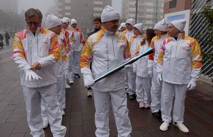 Sesto San Giovanni, folla oceanica per la Fiamma Olimpica