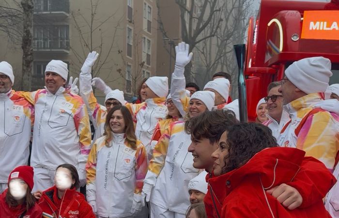 Sesto San Giovanni, folla oceanica per la Fiamma Olimpica