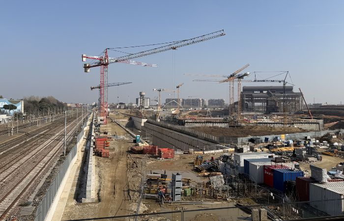 Sesto San Giovanni, dentro il cantiere della nuova stazione a ponte