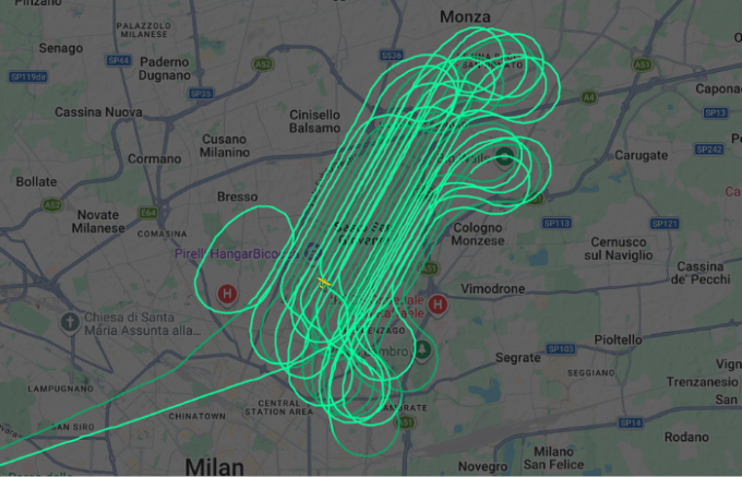 Aereo sorvola Sesto San Giovanni nella notte: tante le segnalazioni