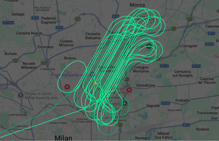 Aereo sorvola Sesto San Giovanni nella notte: tante le segnalazioni